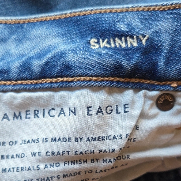 Great Deal!! Lot of 3. Like New! American Eagle Light Wash Size 6 Skinny Jeans - Picture 4 of 7